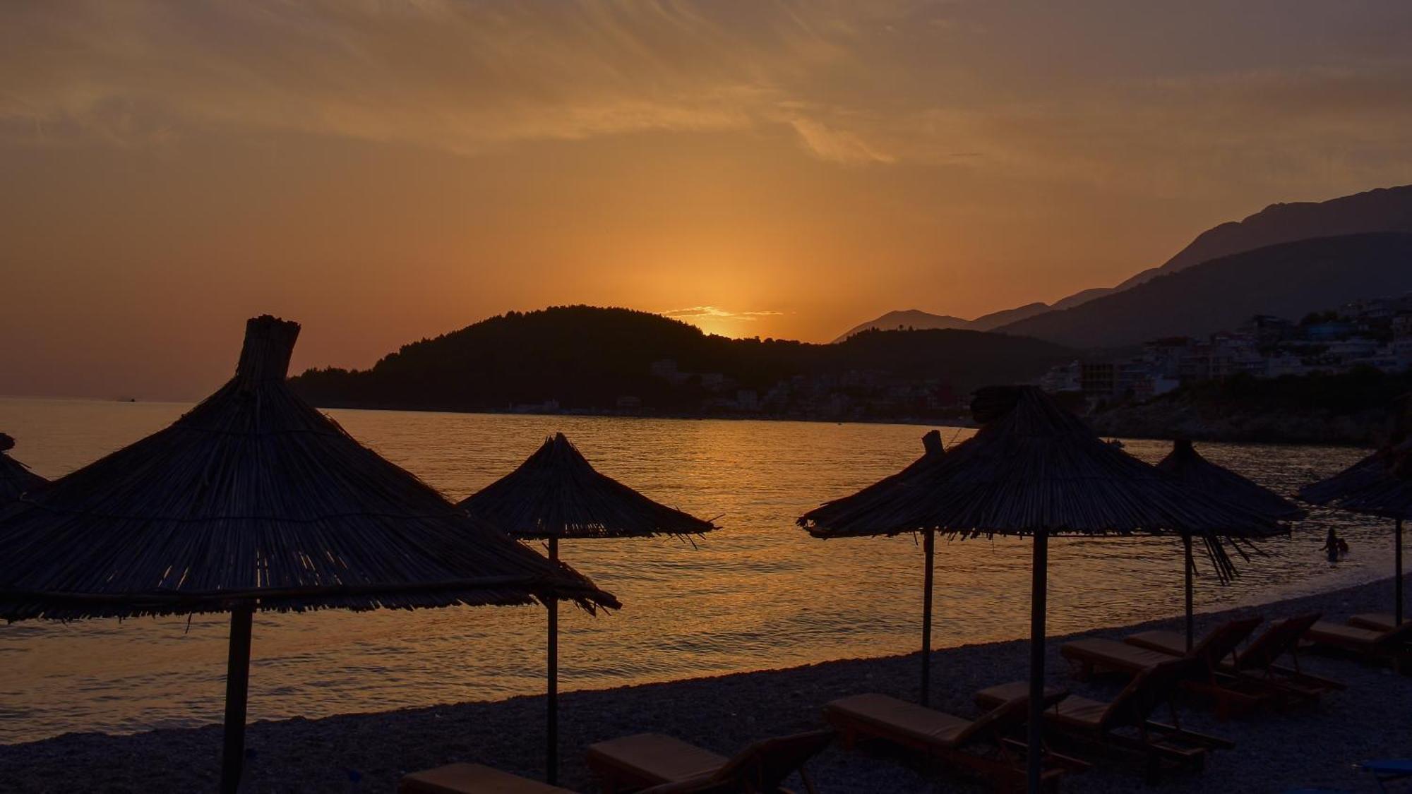 Hotel Stolis Himare Exteriör bild