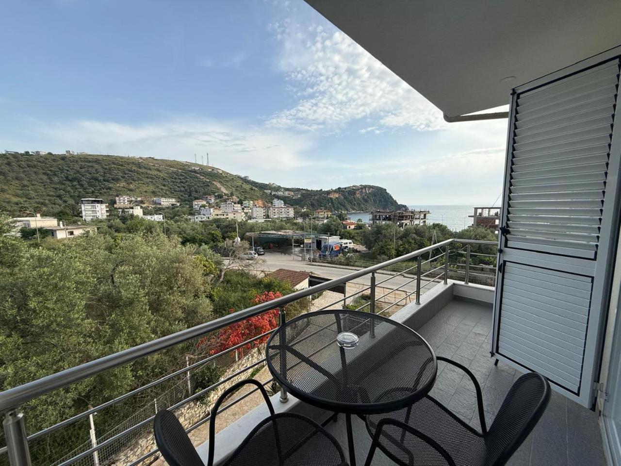 Hotel Stolis Himare Exteriör bild